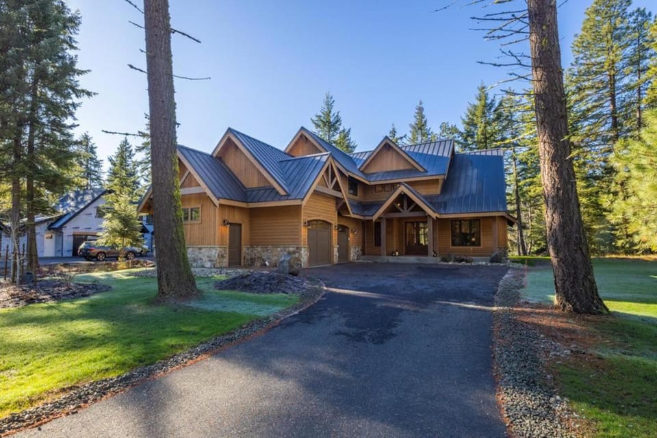 Near Park, Game Room, Suncadia Pool Access House in Roslyn