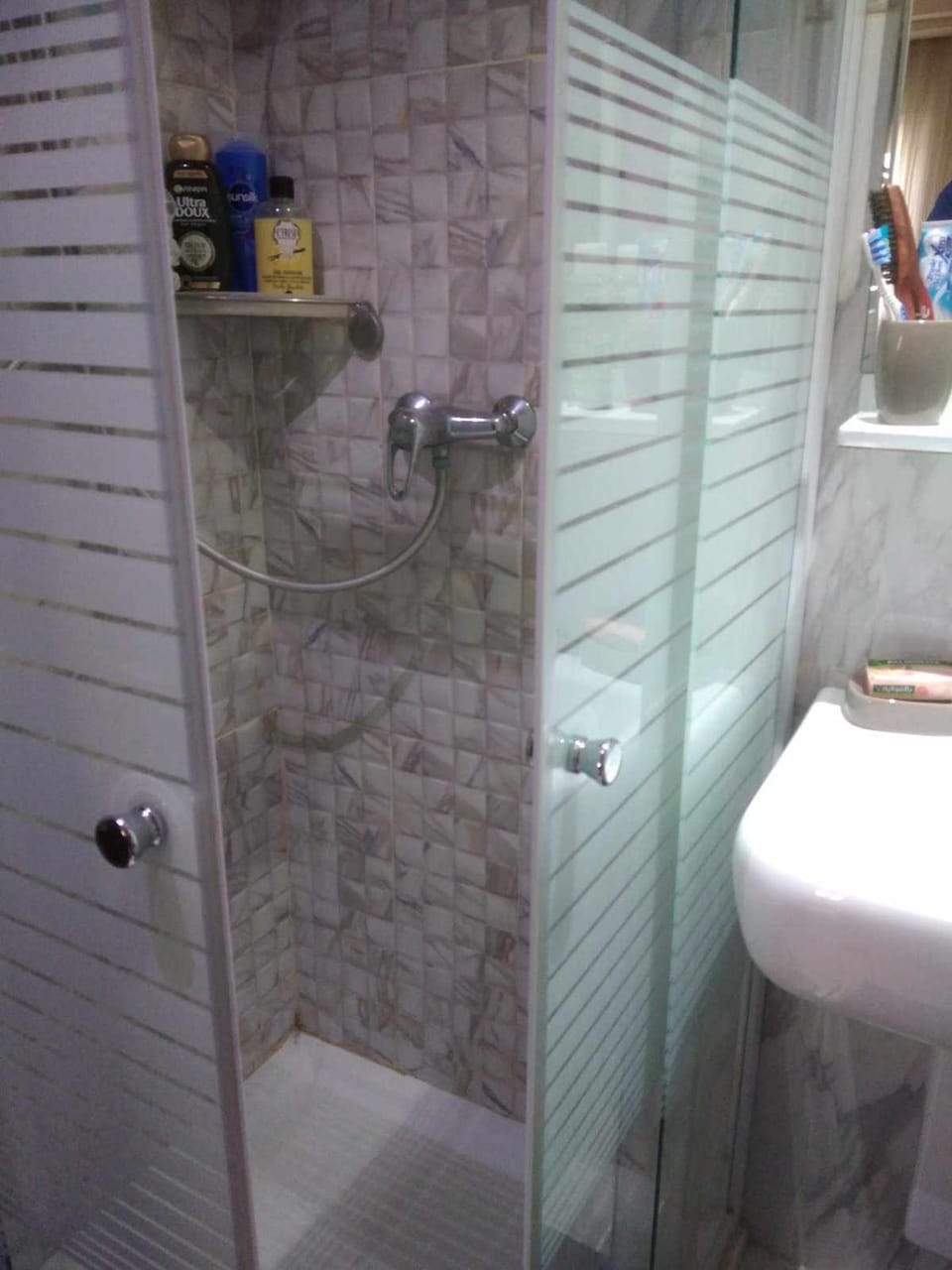 Shower, Internal: Not applicable to any particular room