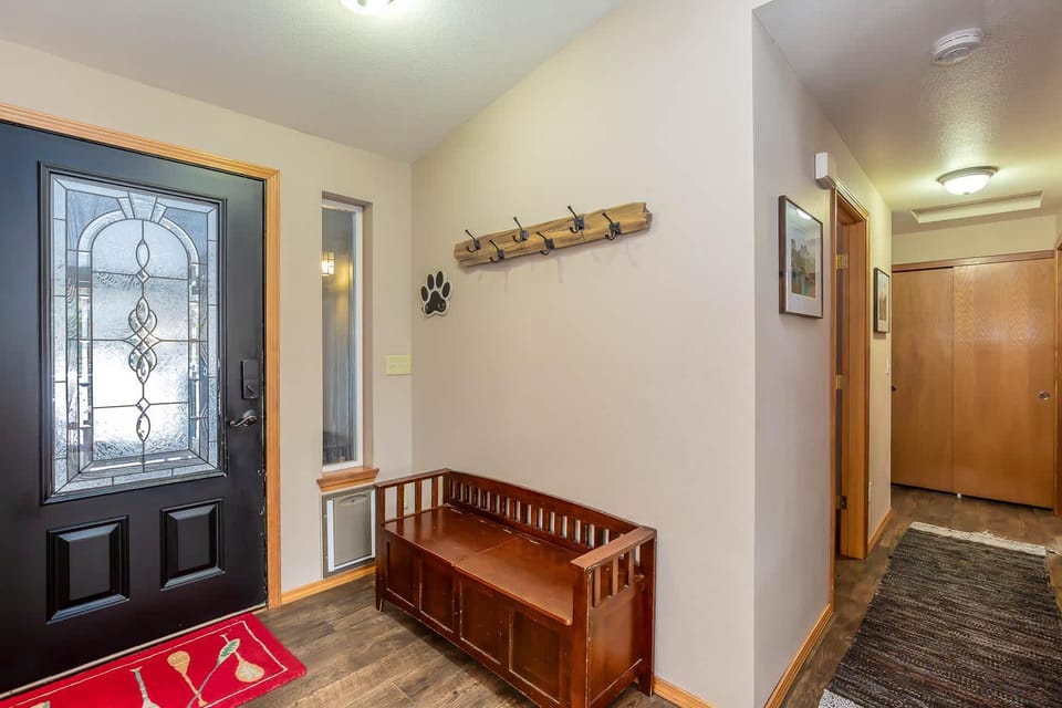 River Run Getaway Private Dock Pet Friendly Kayaks House in Three Rivers