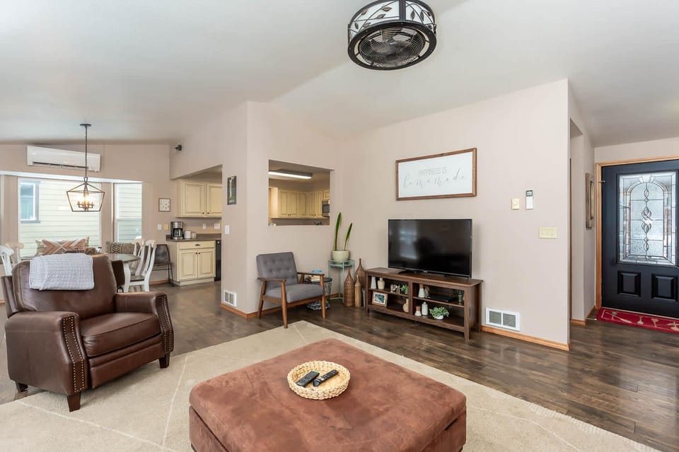 River Run Getaway Private Dock Pet Friendly Kayaks House in Three Rivers