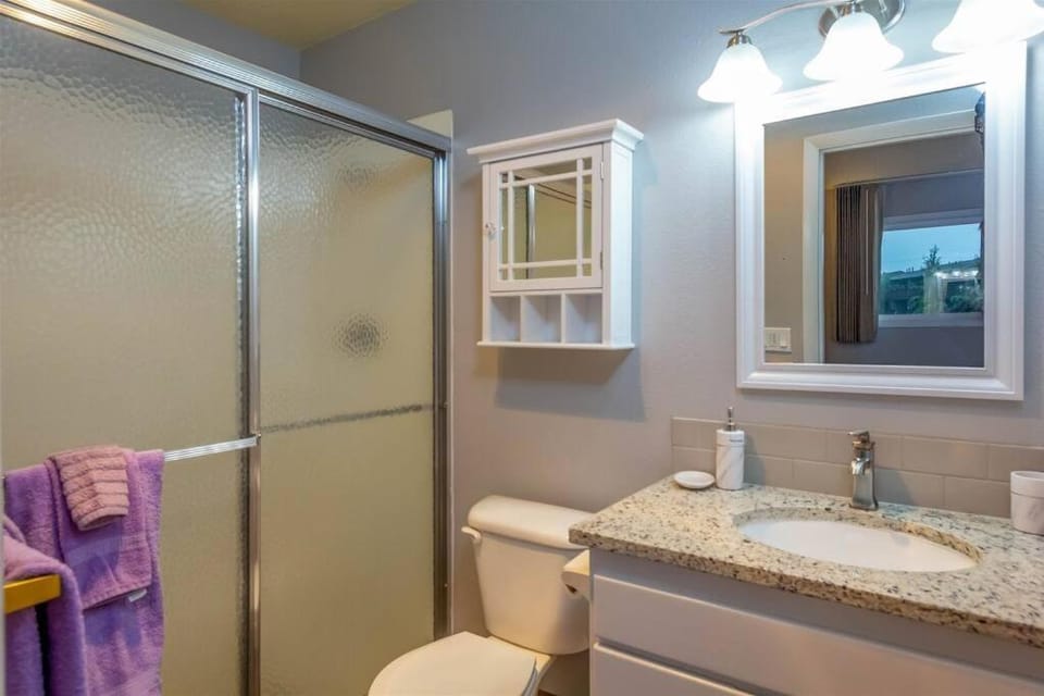 Riverside Condo located Downtown Enjoy Nightlife House in Bend