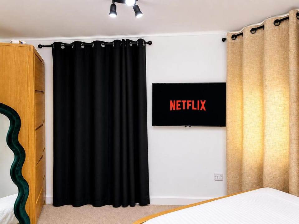 City view, internet, storage, towels