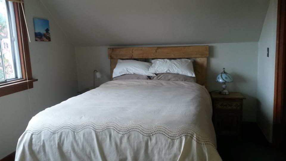 Bed, Day