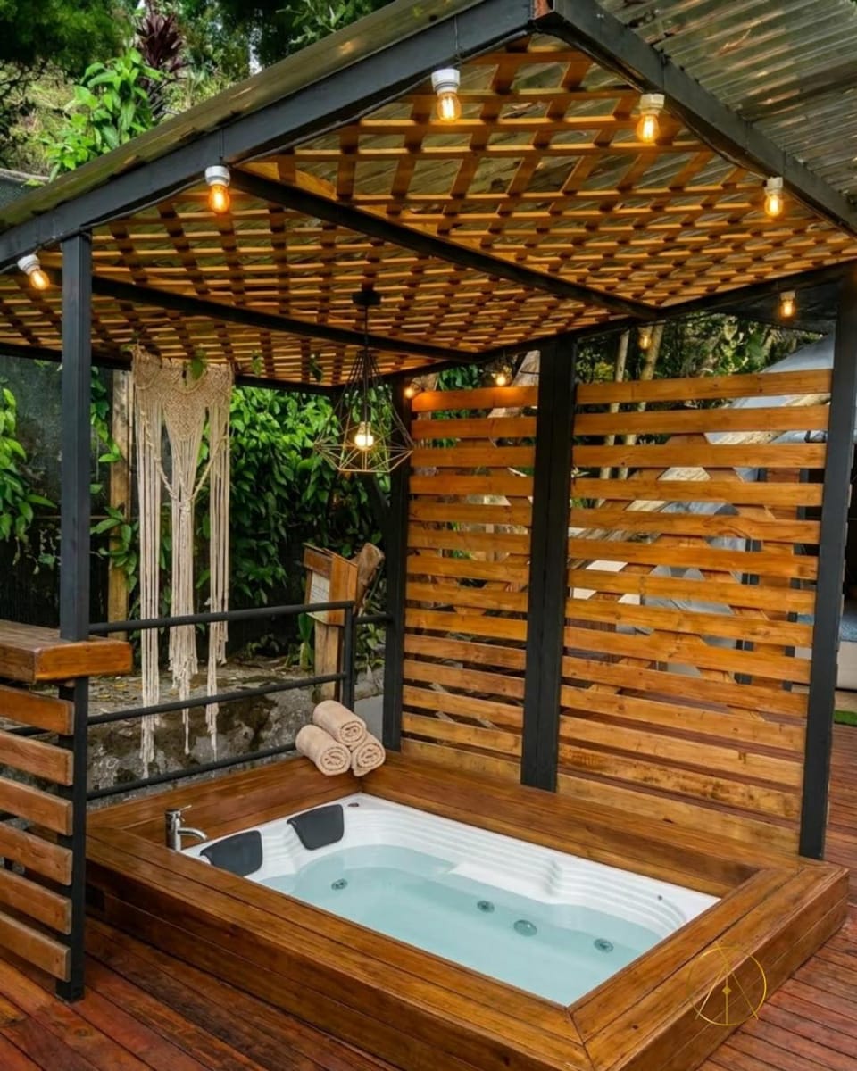 Day, Garden, Hot Tub