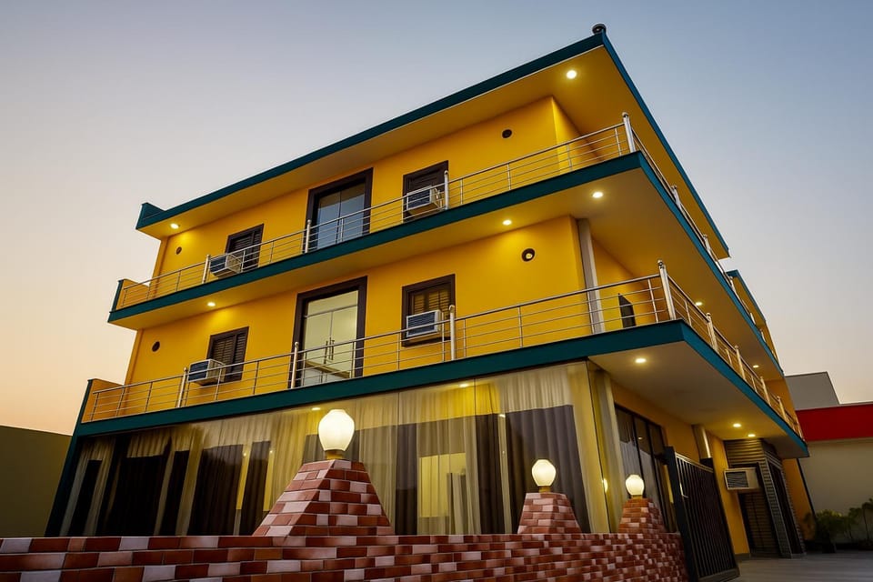 Property building, Day