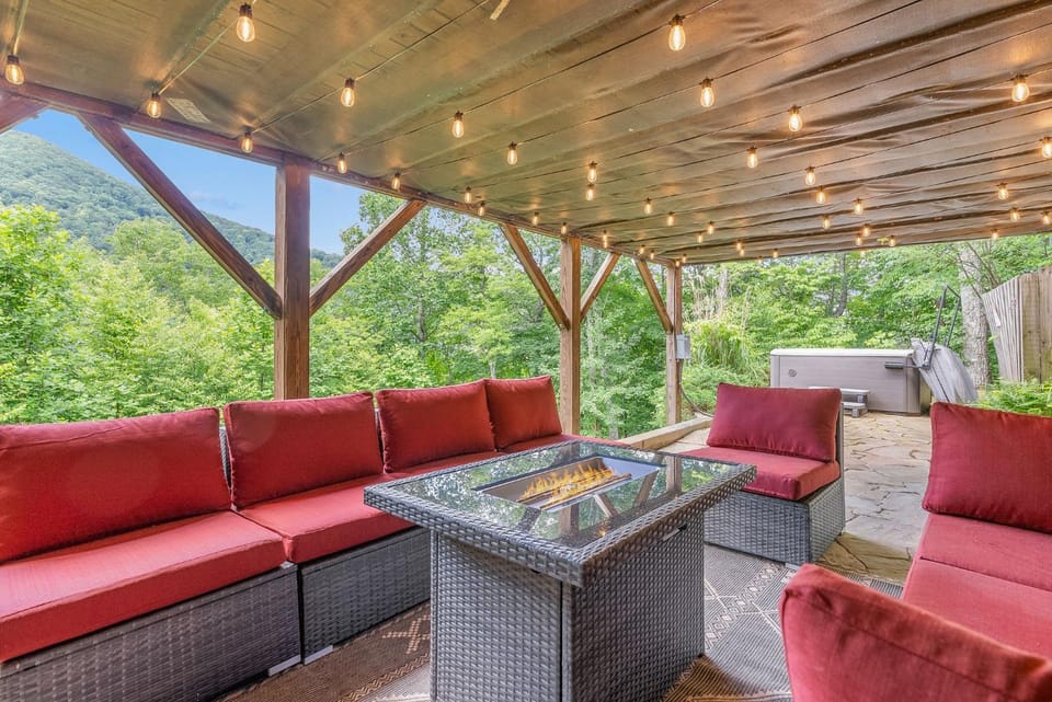 Stunning Mtn Views Hot Tub Movie Theater Game Room House in Buncombe County