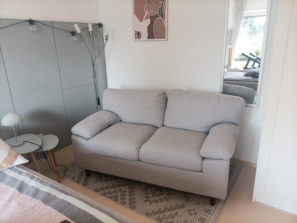 Seating area, Bedroom