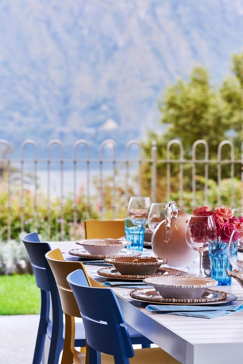 Natural landscape, Garden, Dining area