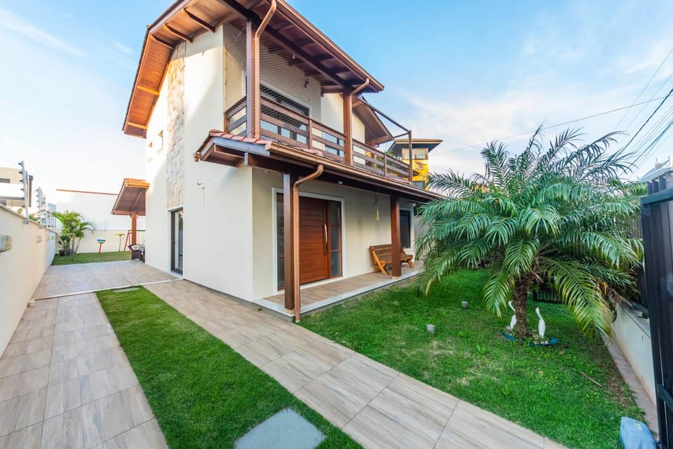Casa da Coruja a 150 m da Praia nos Açores KR1837 House in Florianopolis