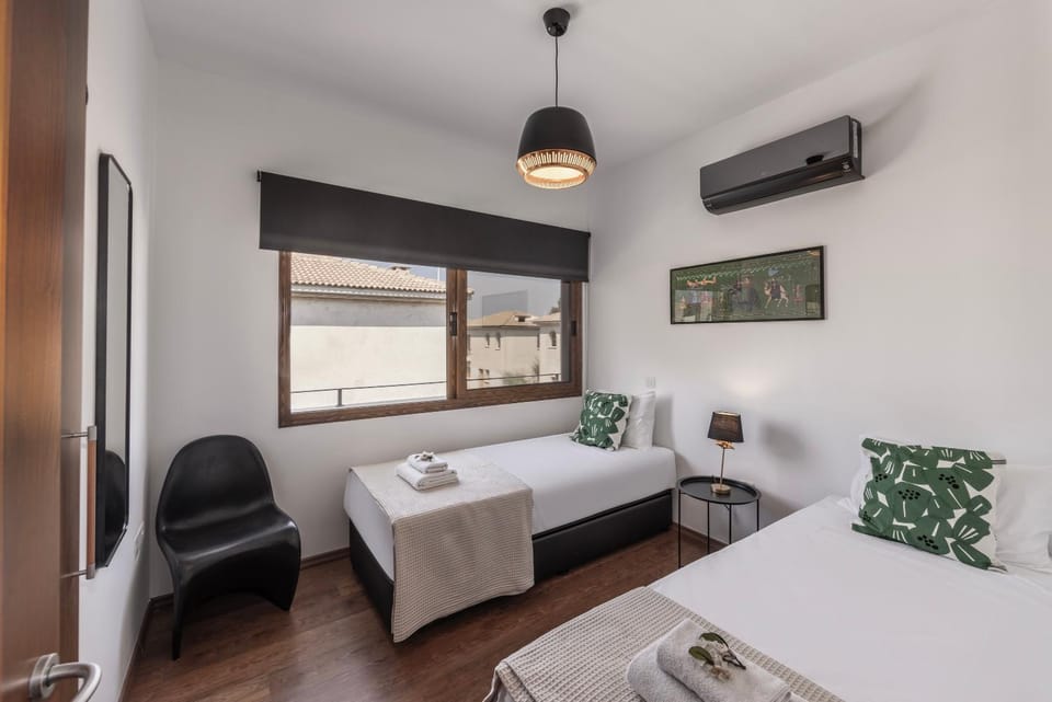 SunnyVillas-3BR New Modern Villa-Private Pool-HVN Villa in Paralimni