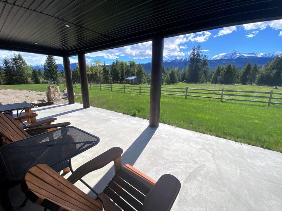 The Westview Cabin Cabin in Valemount
