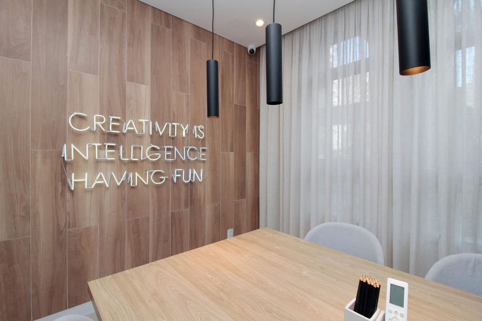 Meeting/conference room