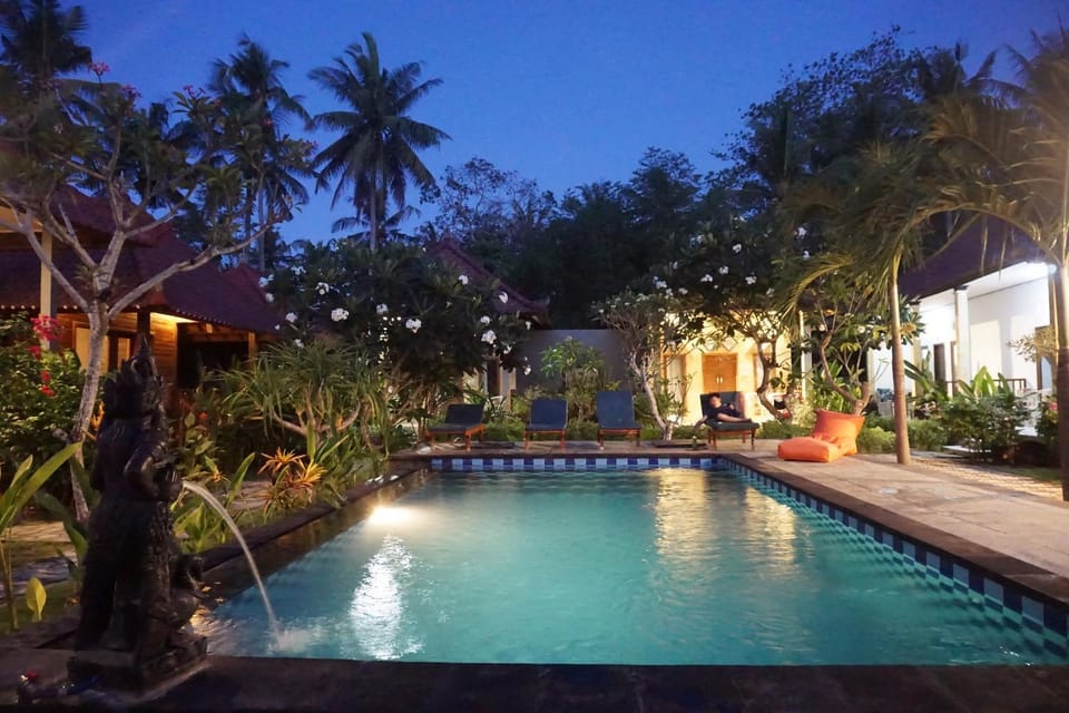 Swimming pool, Swimming pool