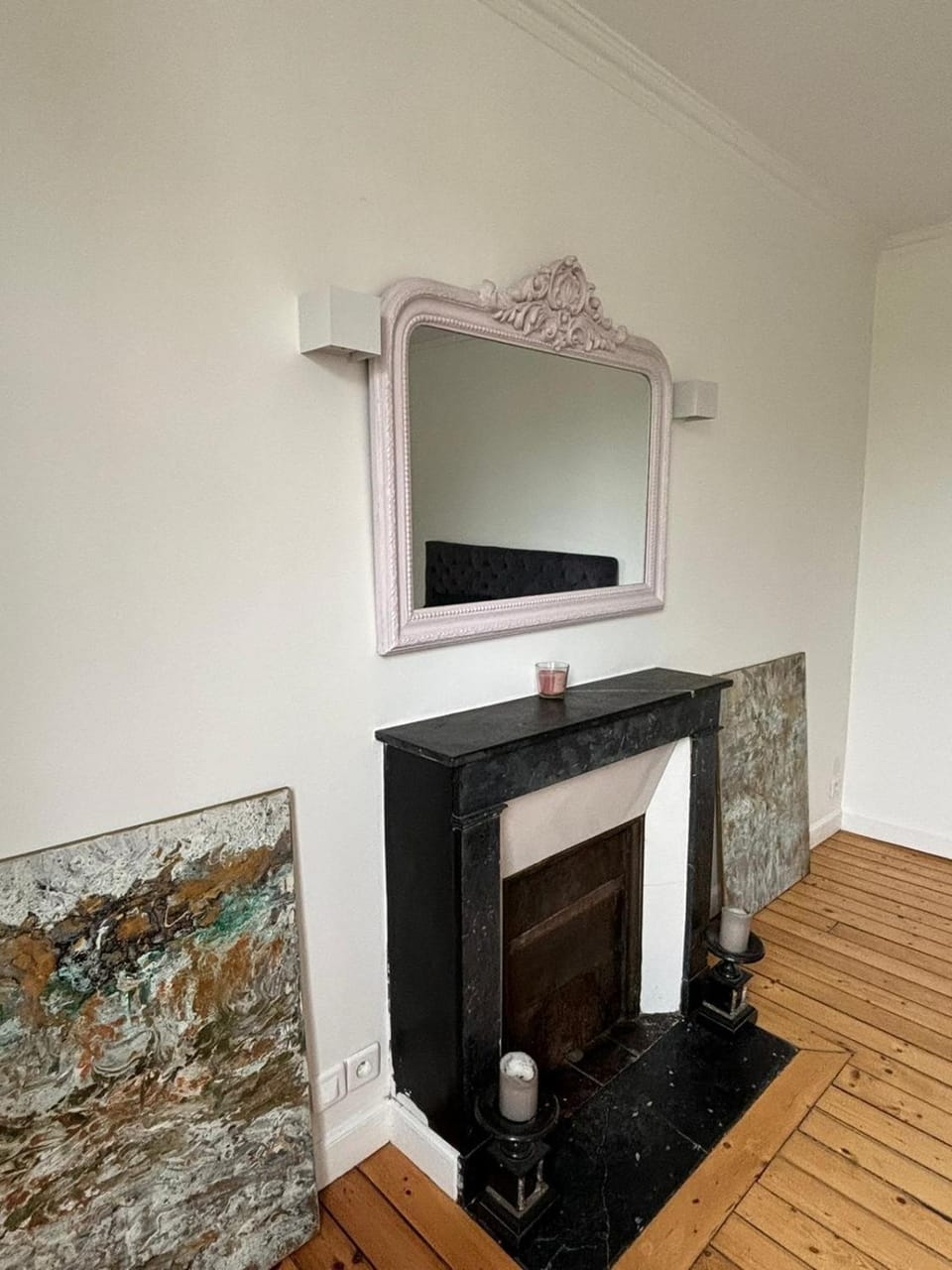 Decorative detail, Bedroom, fireplace