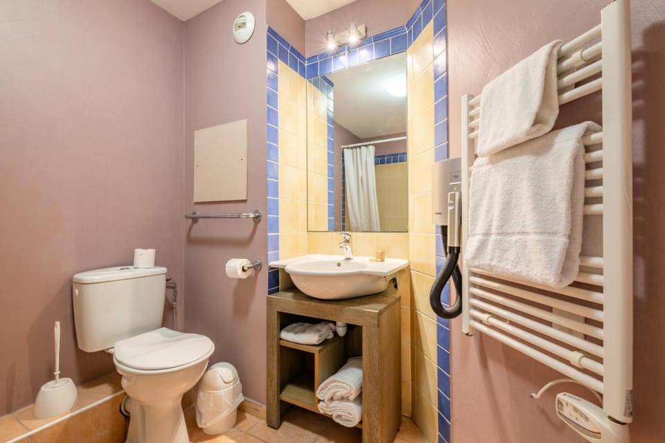 Shower, Toilet, Bathroom, bidet