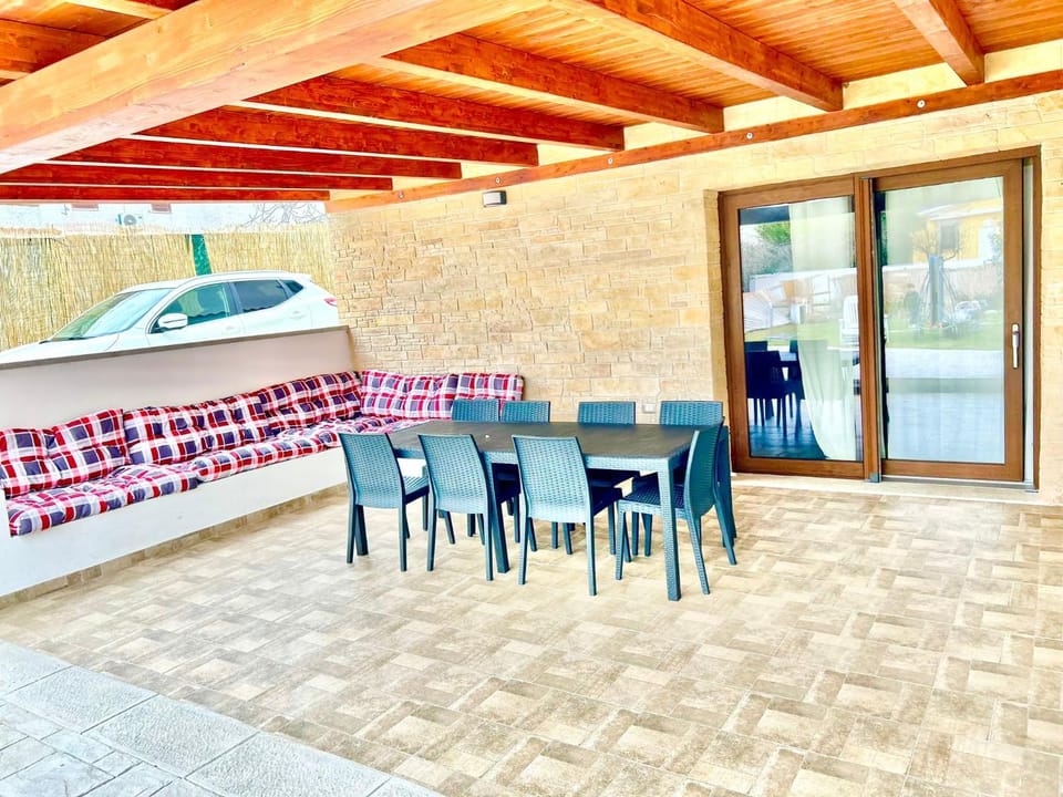 Property building, Garden, Balcony/Terrace, Sunset
