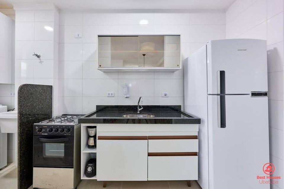 BH27 · BH27: 1 Quadra d Praia, Ar, Churrasqueira, Piscina Apartment in Ubatuba