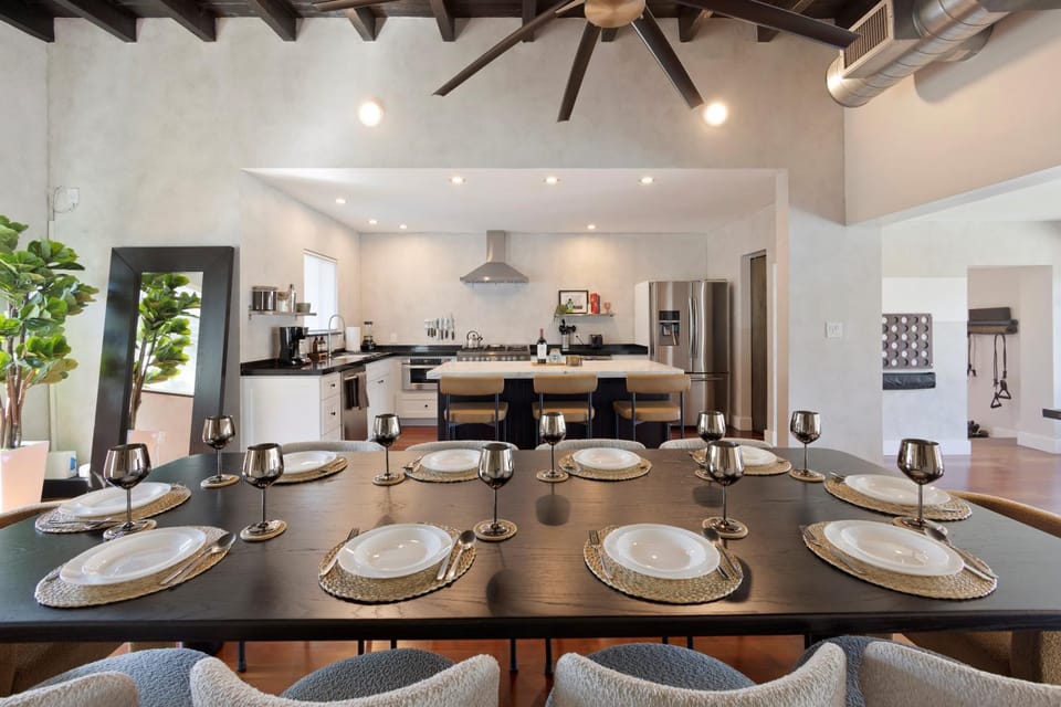 Seating area, Dinner, kitchen