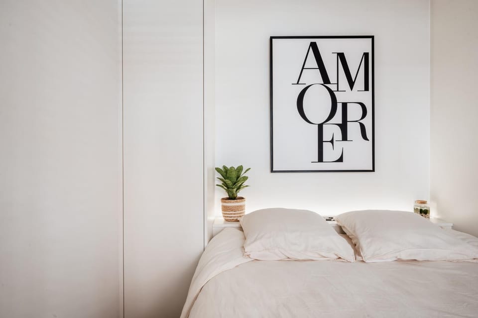 Bed, Bedroom
