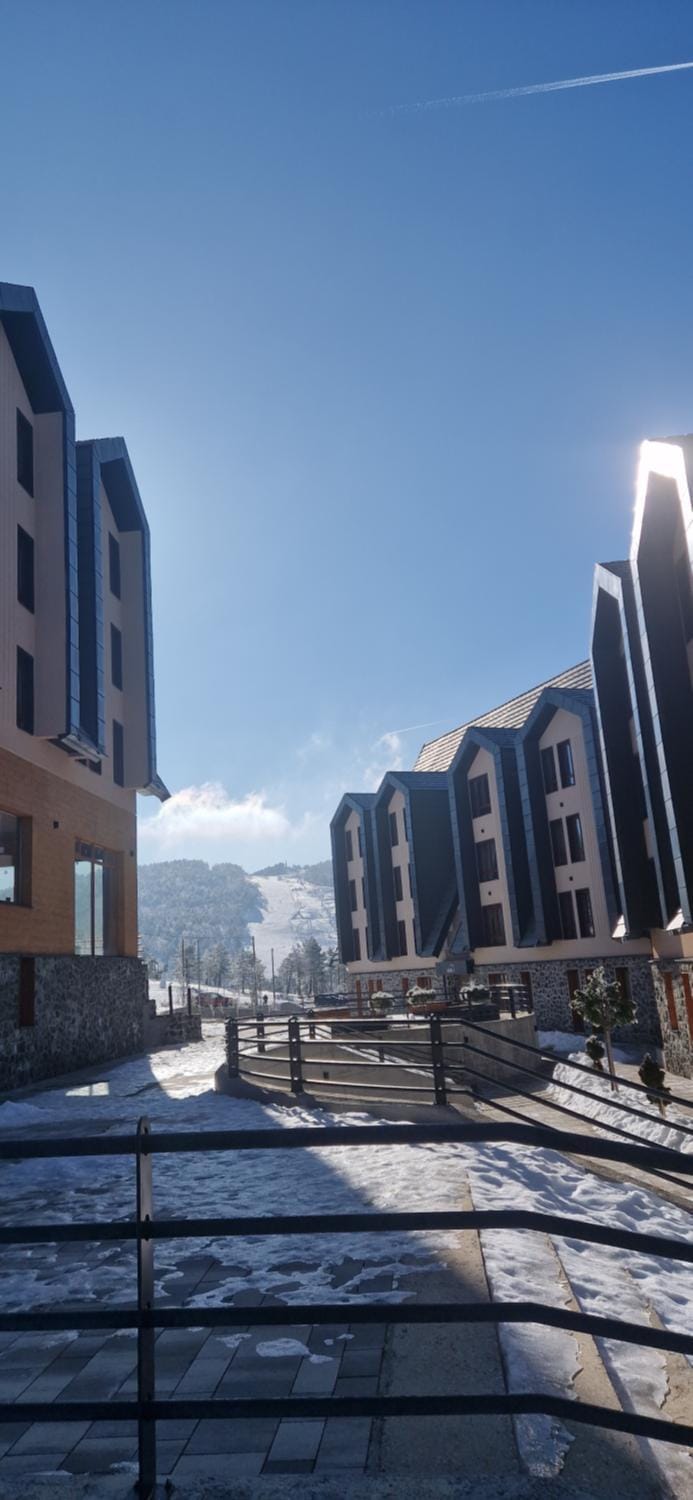 Property building, Day, Neighbourhood, Natural landscape