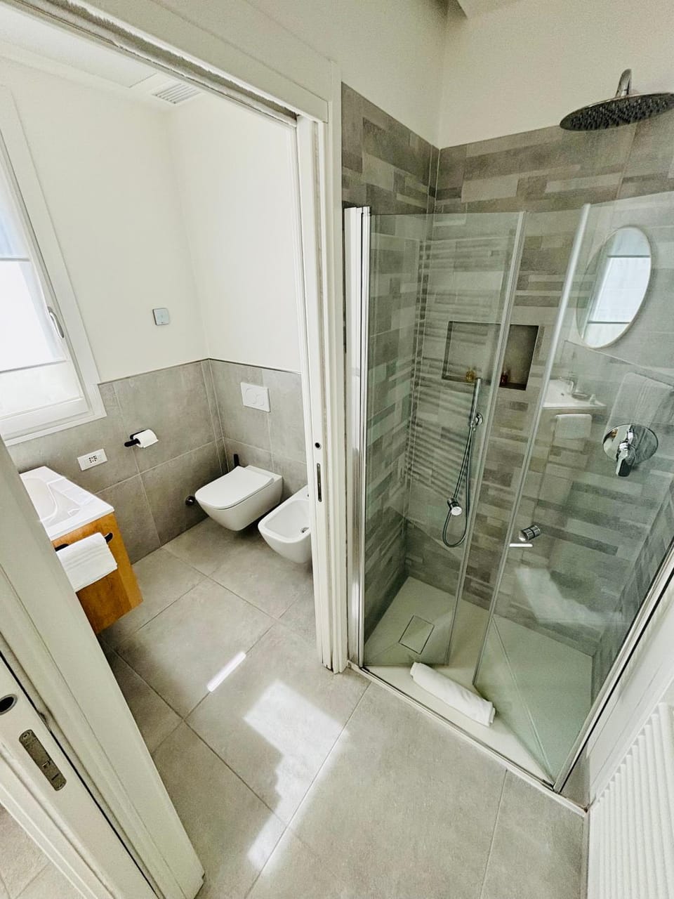 Shower, Bathroom