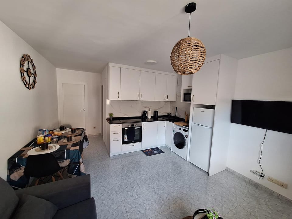 Kitchen or kitchenette, Living room, Dining area