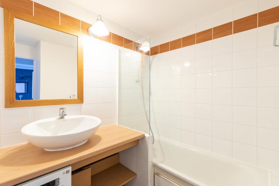 Shower, Bathroom, bidet