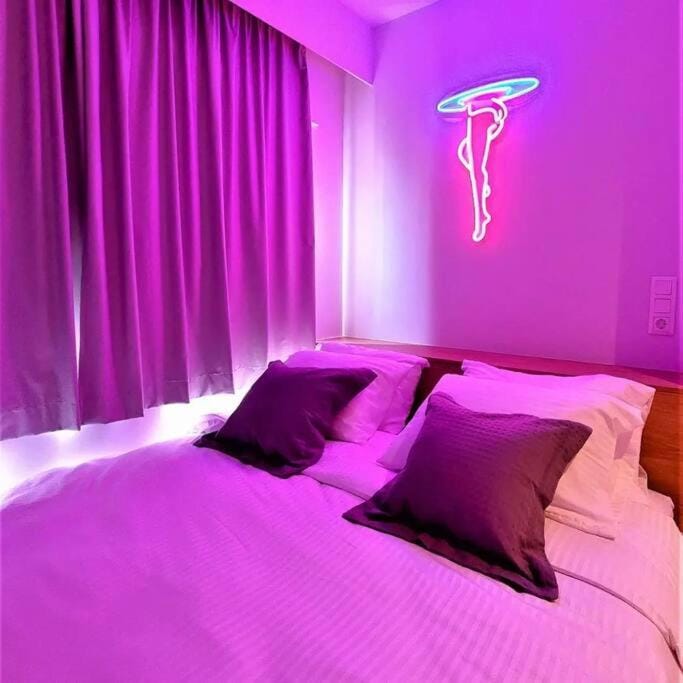 BlueMotion - CruiseNest 143 5B Free Airport Transportation Apartment in Pireas