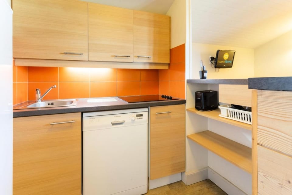 oven, kitchen