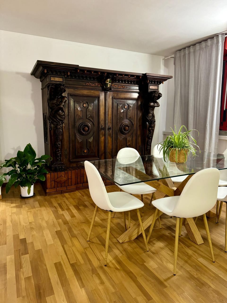 Communal lounge/ TV room, Living room, Seating area