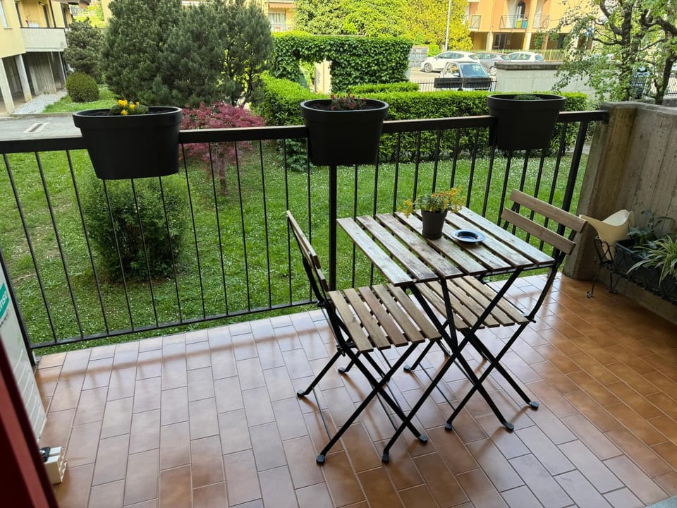 Balcony/Terrace, Garden view