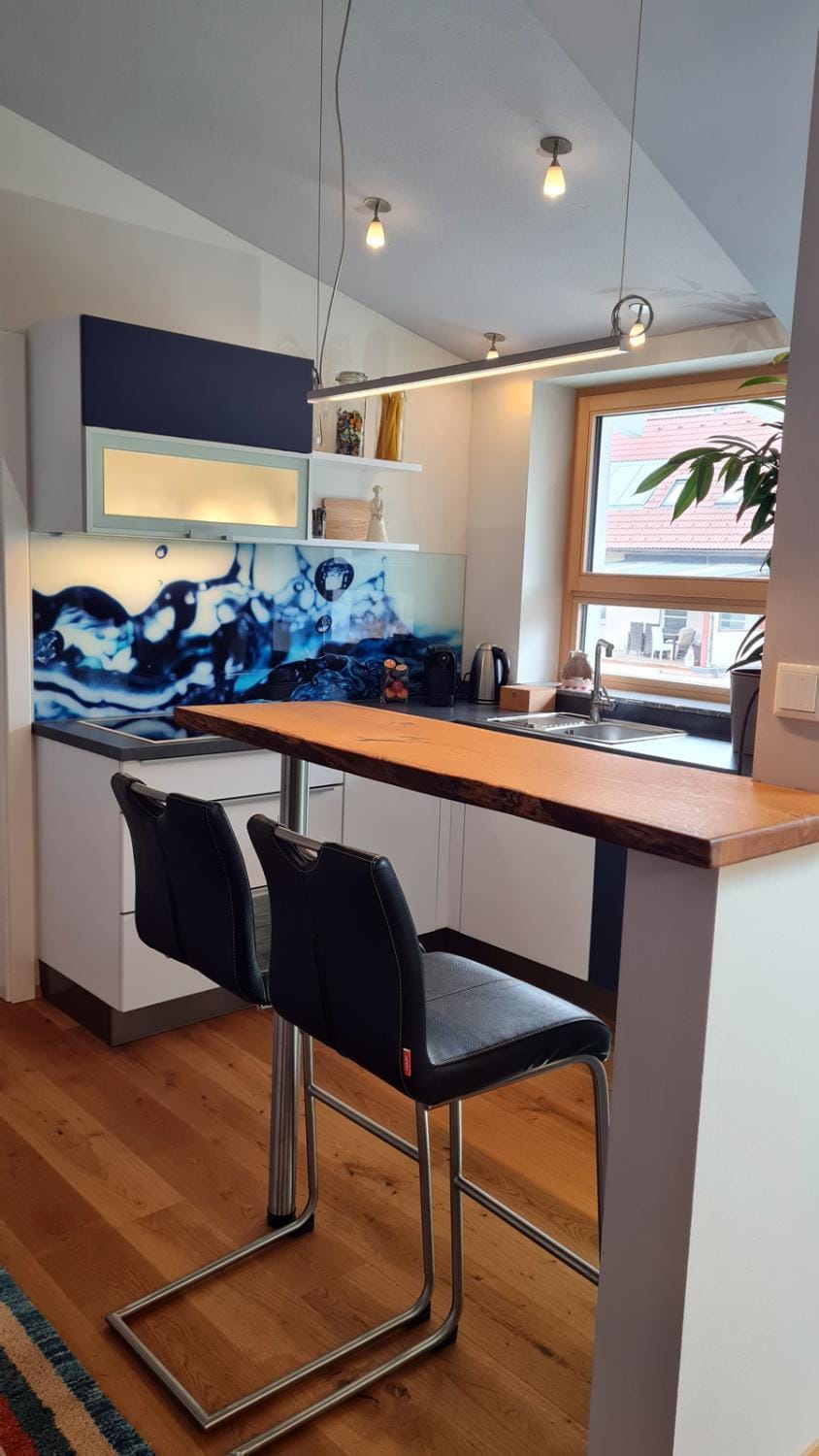 Dining area, kitchen
