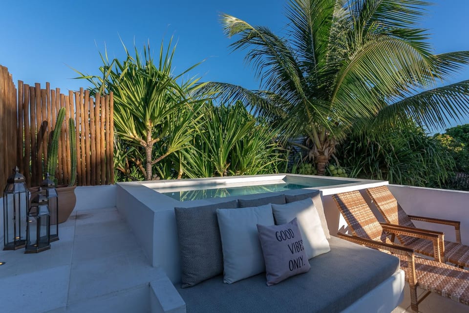 Natural landscape, Garden, Balcony/Terrace, Swimming pool