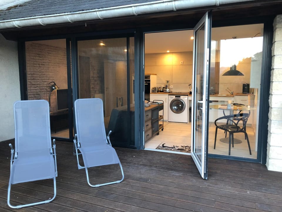 Patio, Kitchen or kitchenette