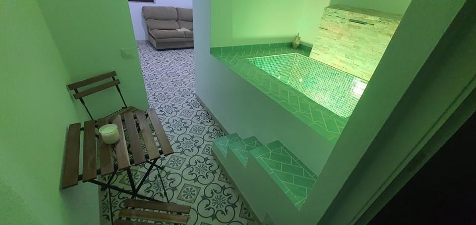 La Morería y su jacuzzi House in Sierra Norte de Sevilla