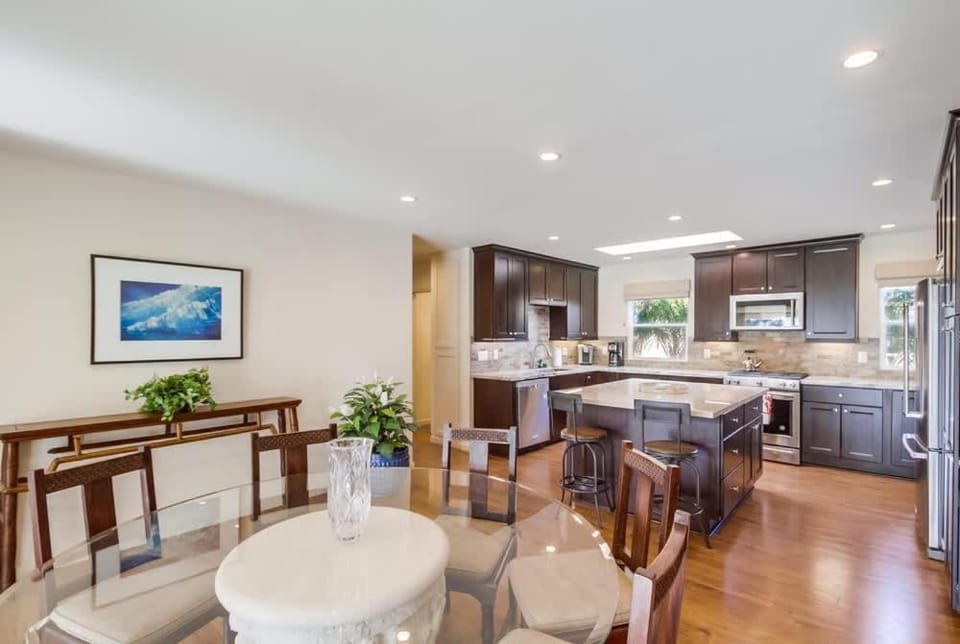 Best Ocean & Bay Views in SD Large Backyard Air Conditioning House in San Diego
