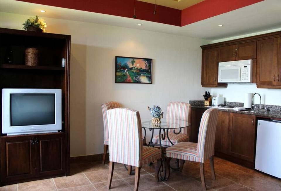 Communal lounge/ TV room, TV and multimedia, Kitchen or kitchenette