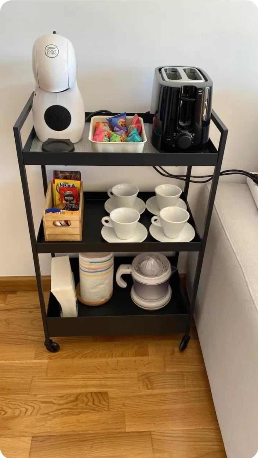 Coffee/tea facilities, toaster