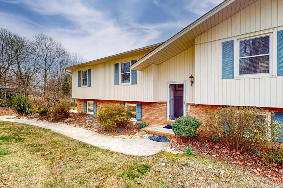 Come Together Place House in Upper Hominy