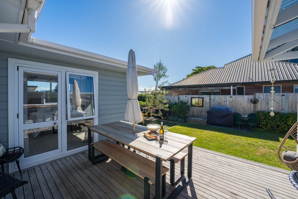 Patio, Garden, Dining area, Garden view