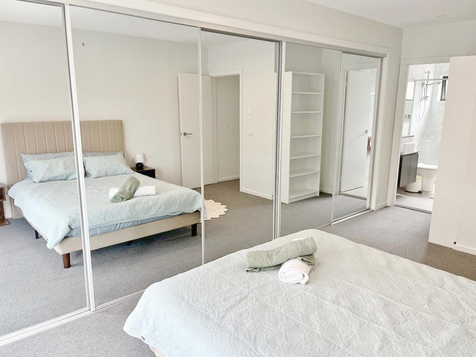 Bedroom, wardrobe