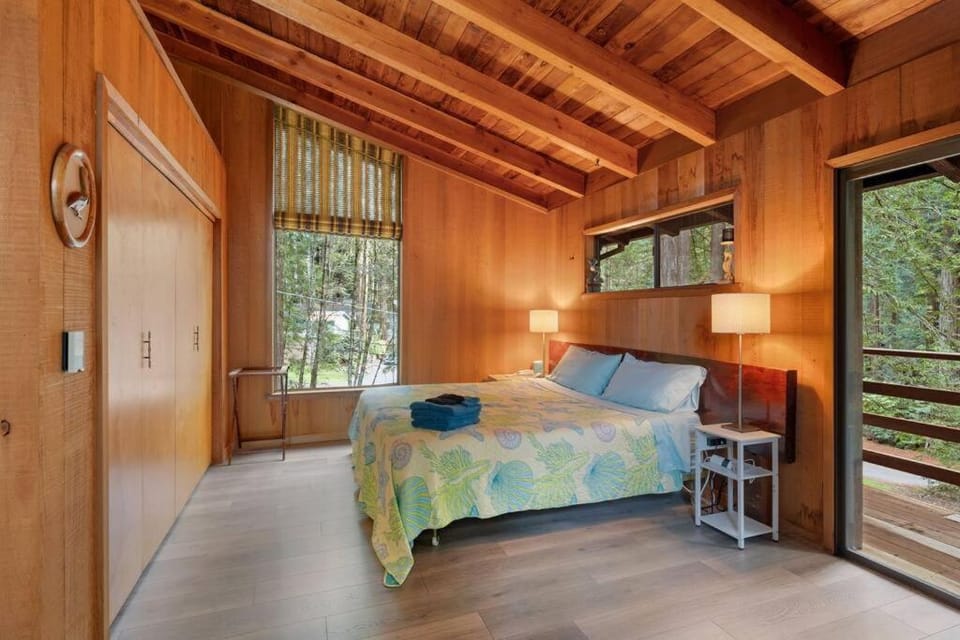 Grandma's Cabin by the Sea Cabin in Gualala