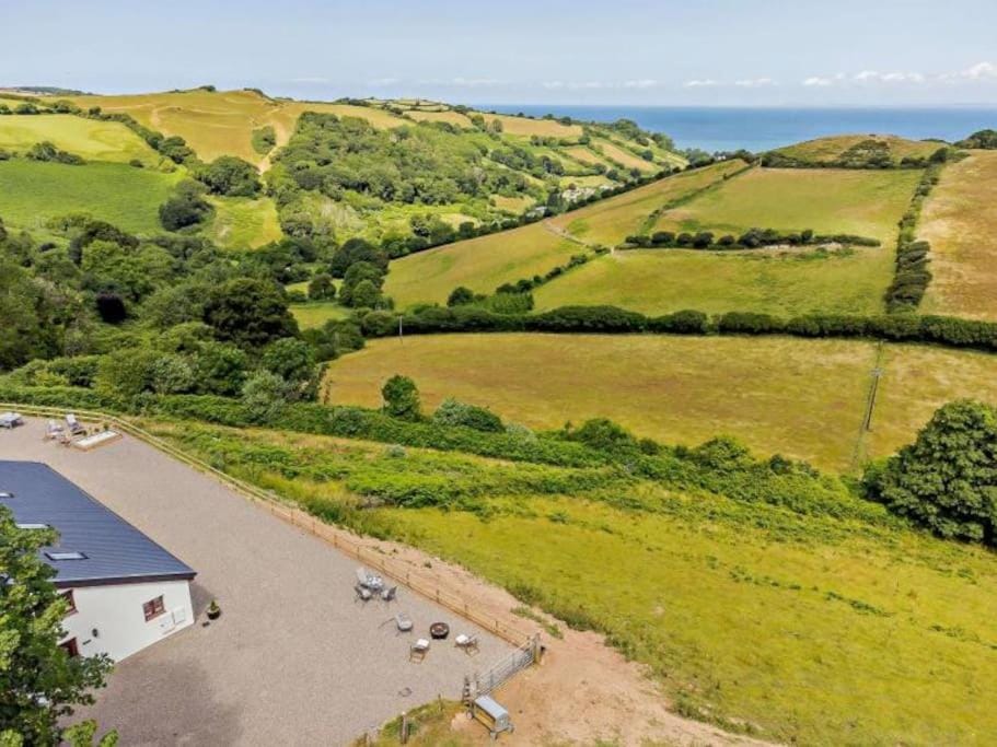 Hillsview - 4 berth renovated barn conversion House in North Devon District