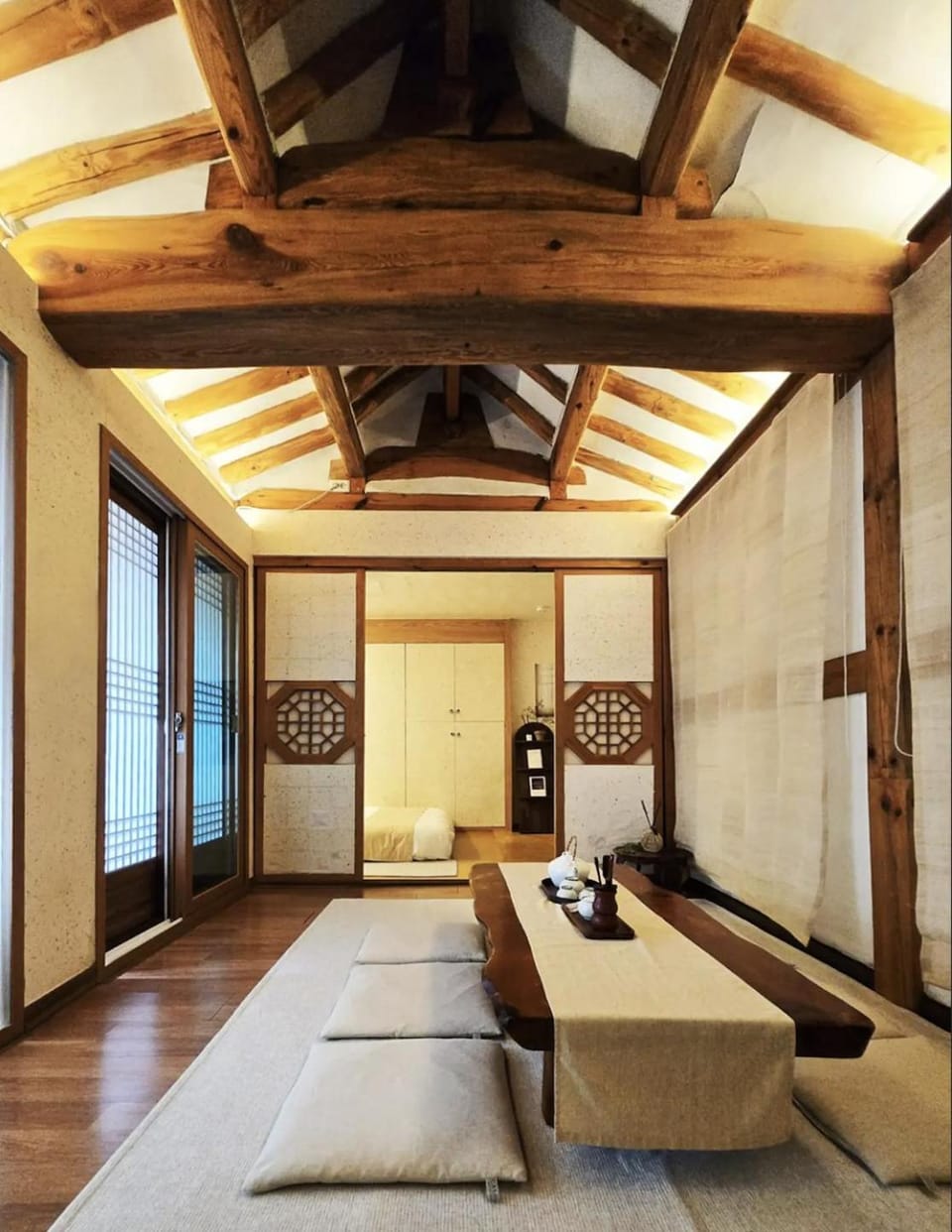 Living room, Seating area