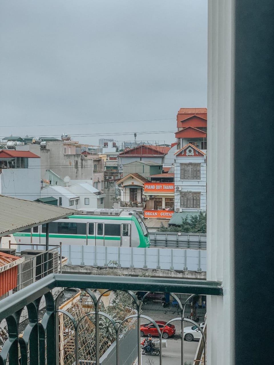 Day, Balcony/Terrace, Quiet street view