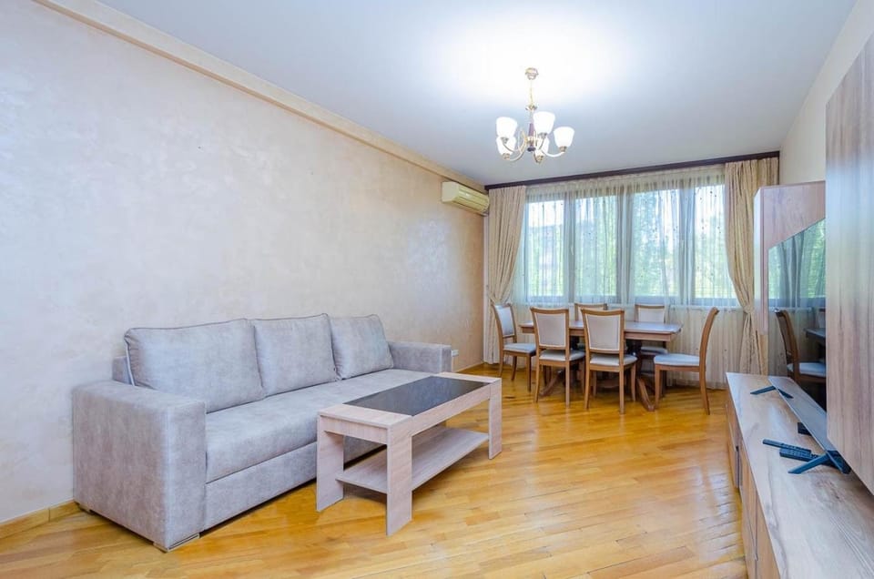 40 excellent three-room apartment in the center of Yerevan Apartment in Yerevan
