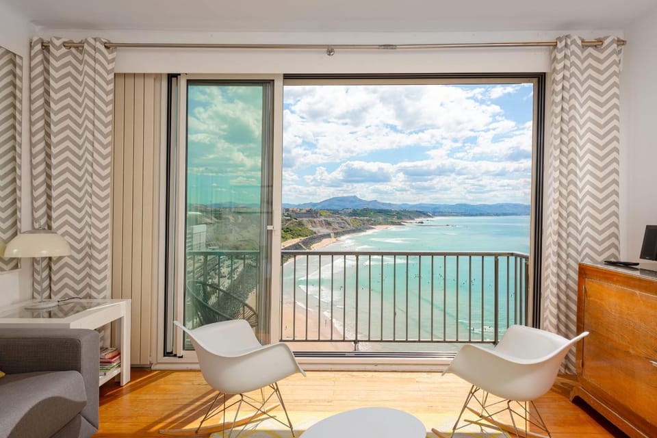 ELENA KEYWEEK Apartment sea view Biarritz downtown Apartment in Biarritz