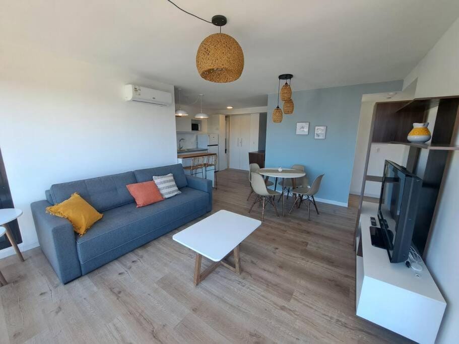 2 dormitorios, parking, gran vista Apartment in Montevideo Department, Uruguay