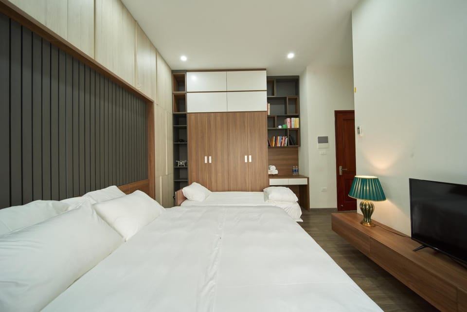Bed, Photo of the whole room, Bedroom, air conditioner