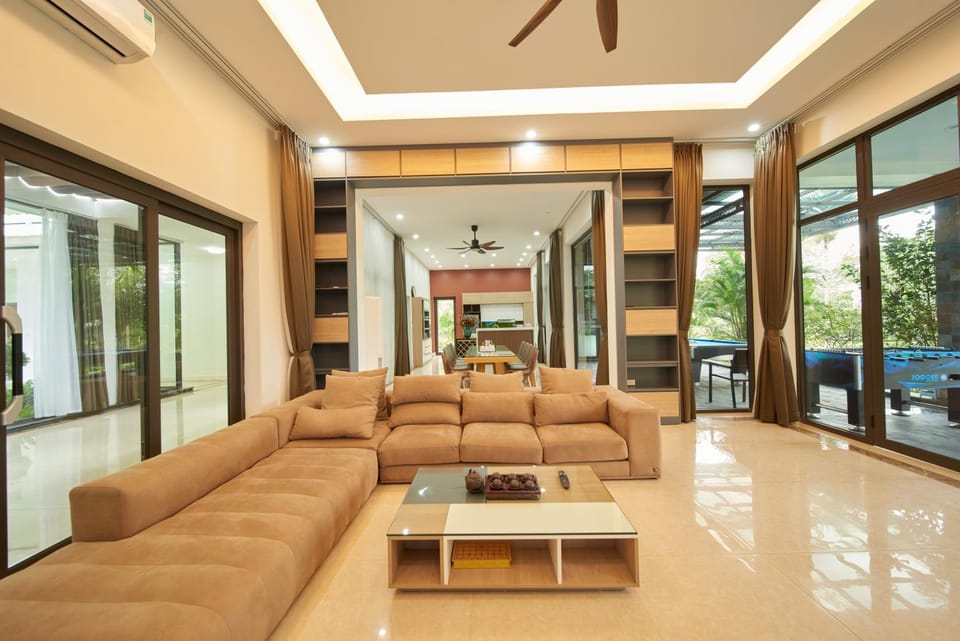 Living room, fireplace